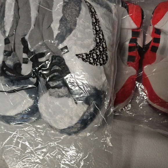 Fluffy slippers. - Picture 2 of 5